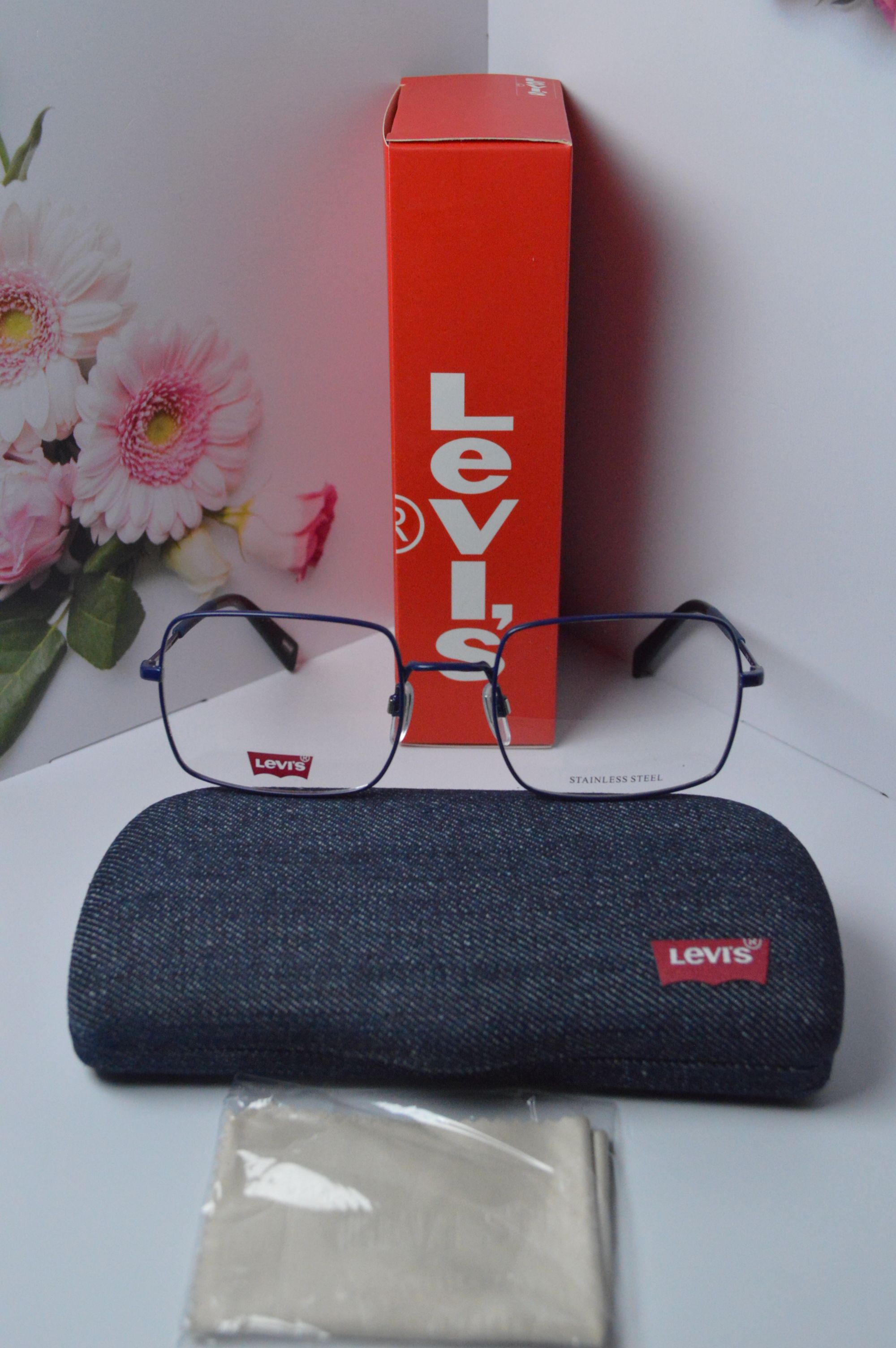 Оправа стильная женская Levi's модель LV 1044. Оправа только для нее.