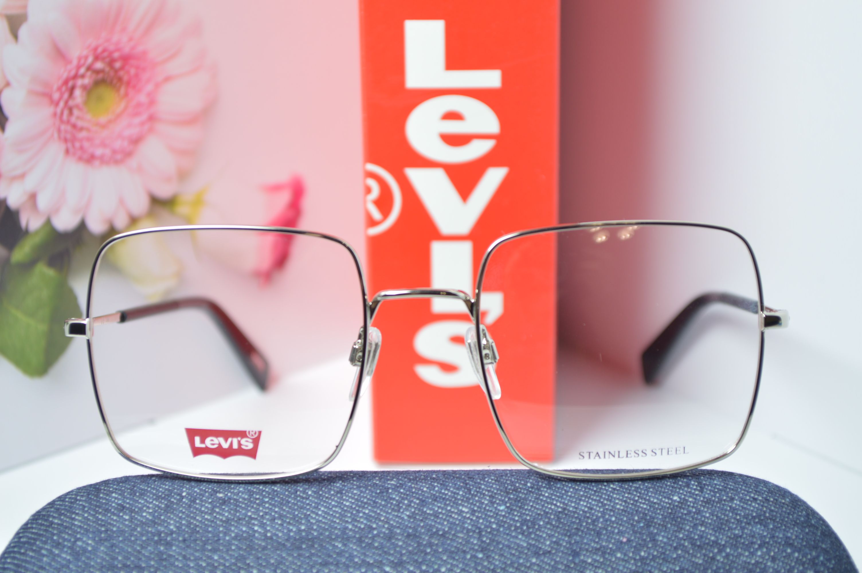 Оправа стильная женская Levi's модель LV 1042. Оправа только для нее. Крупный окуляр