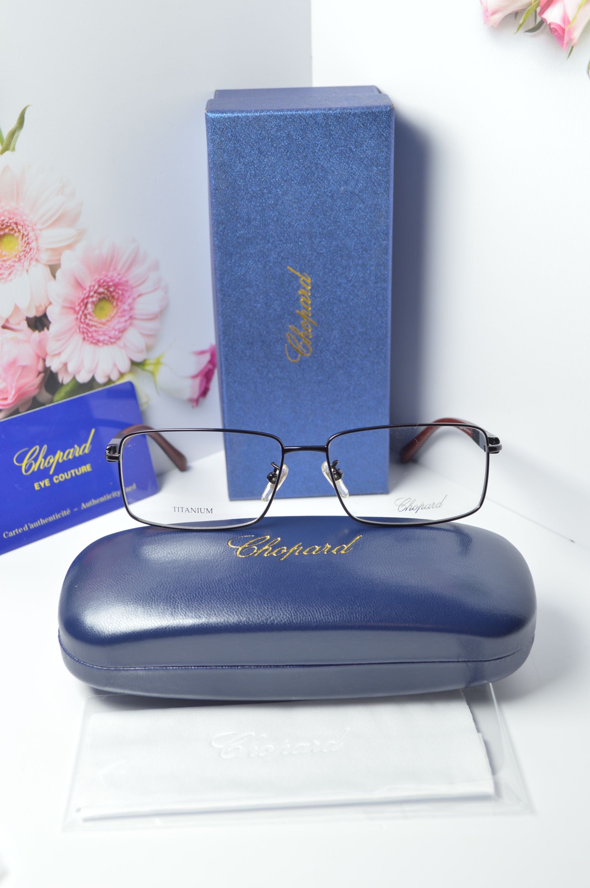 Оправа мужская, титан. Стиль от Chopard. Модель VCH 887 BK.