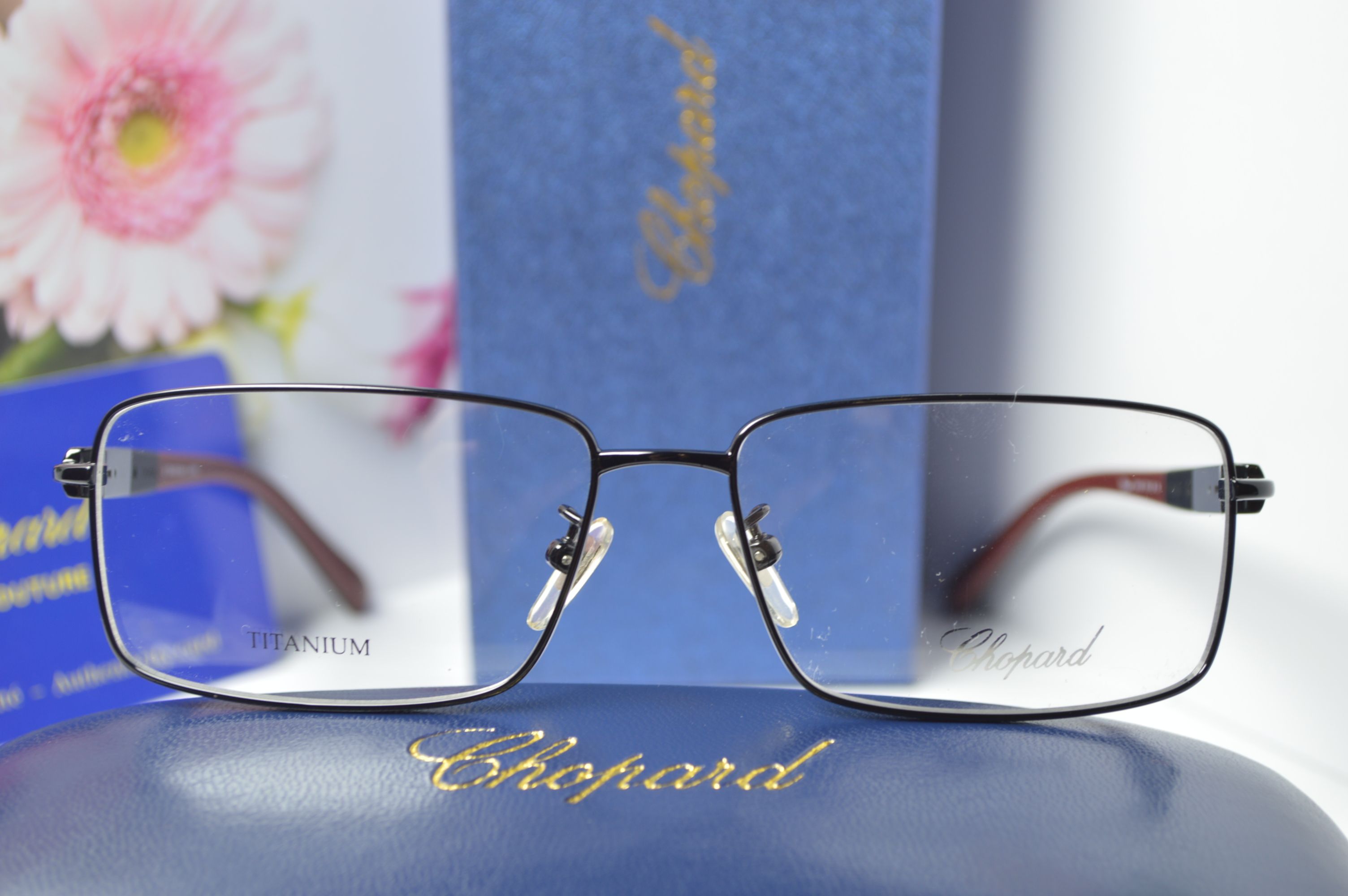Оправа мужская, титан. Стиль от Chopard. Модель VCH 887 BK.
