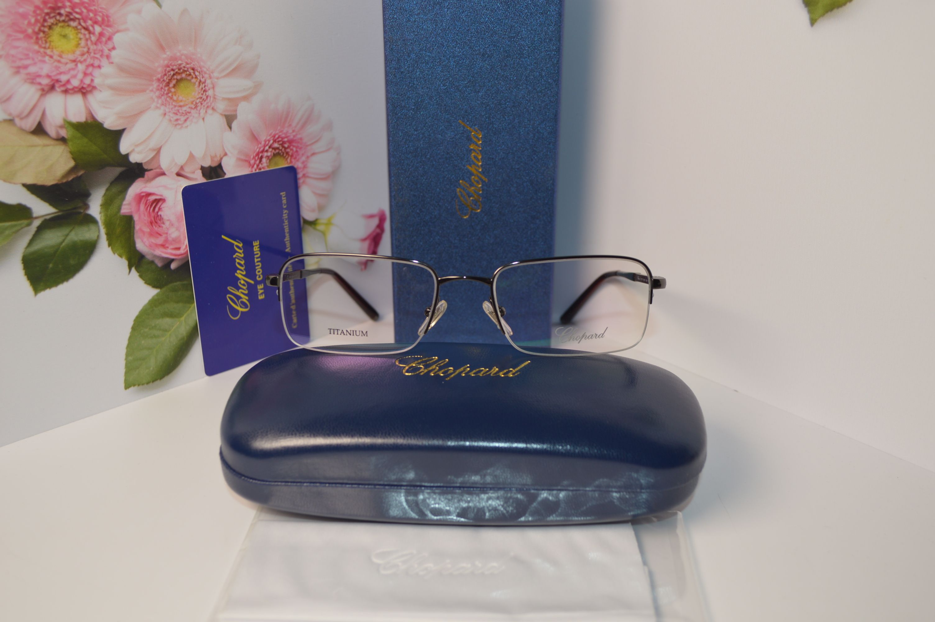 Оправа полуободковая, классическая, титан. Стиль от Chopard. Модель VCH 757 0509. Для него и для нее!