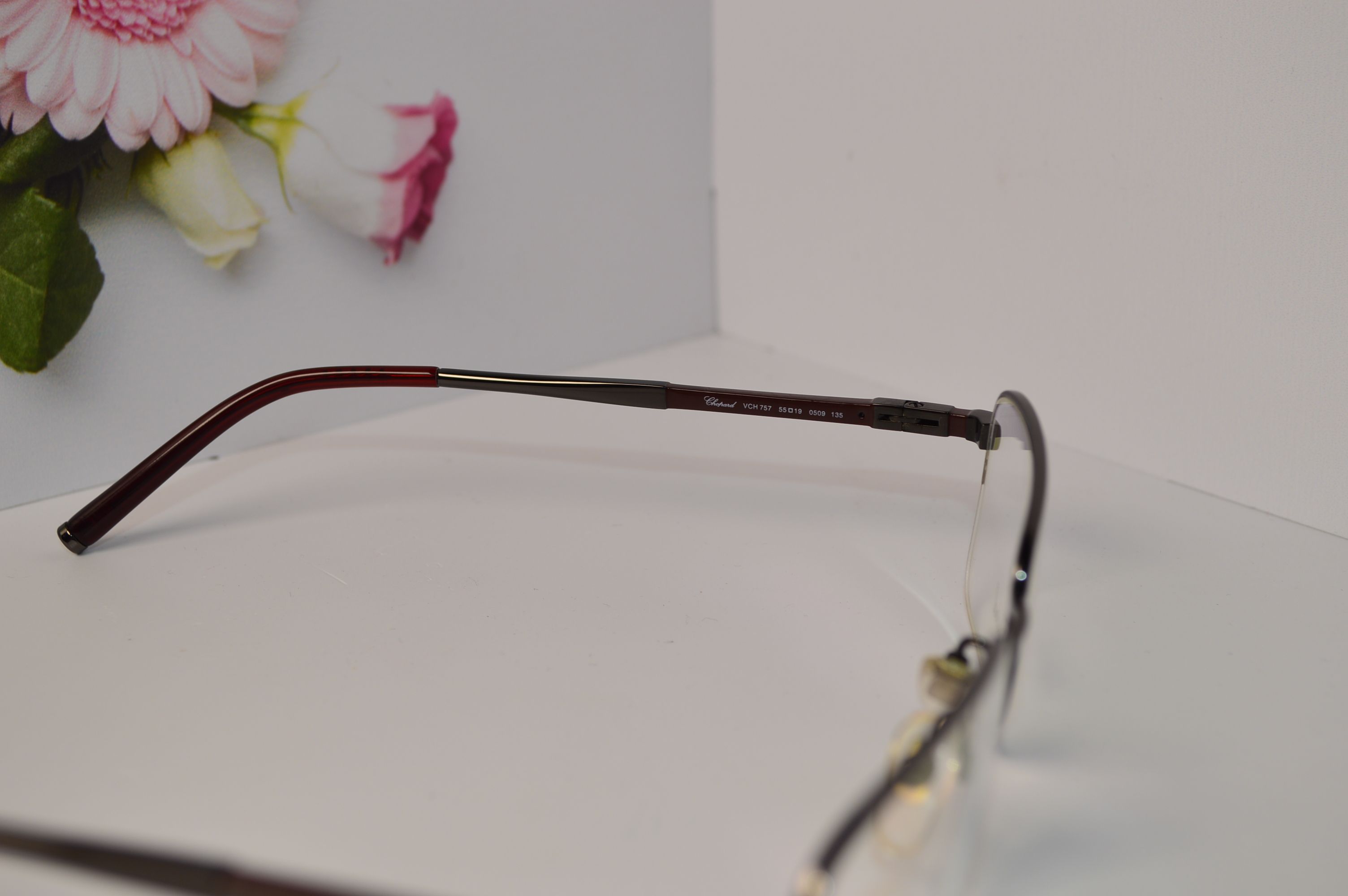 Оправа полуободковая, классическая, титан. Стиль от Chopard. Модель VCH 757 0509. Для него и для нее!