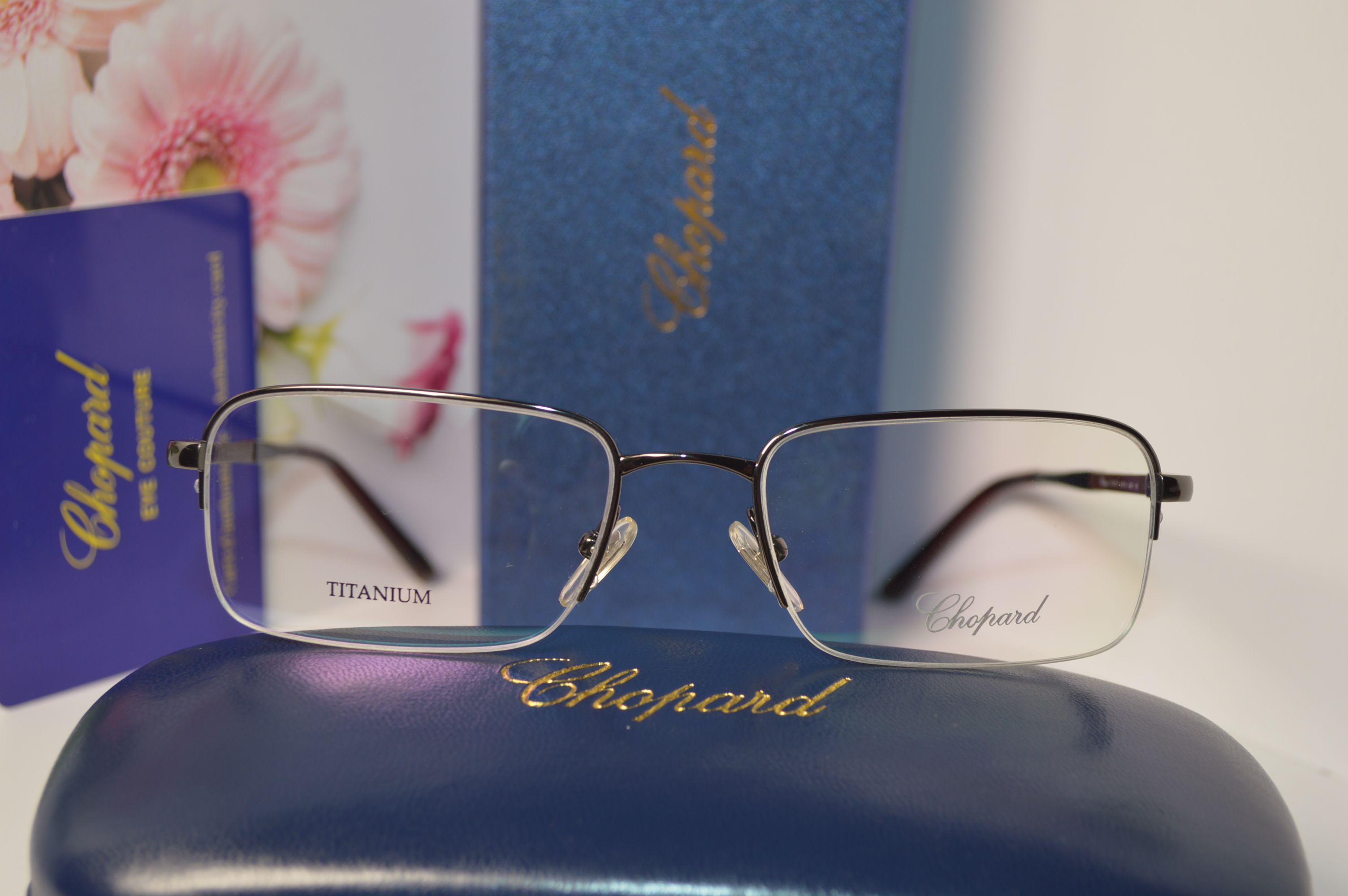 Оправа полуободковая, классическая, титан. Стиль от Chopard. Модель VCH 757 0509. Для него и для нее!