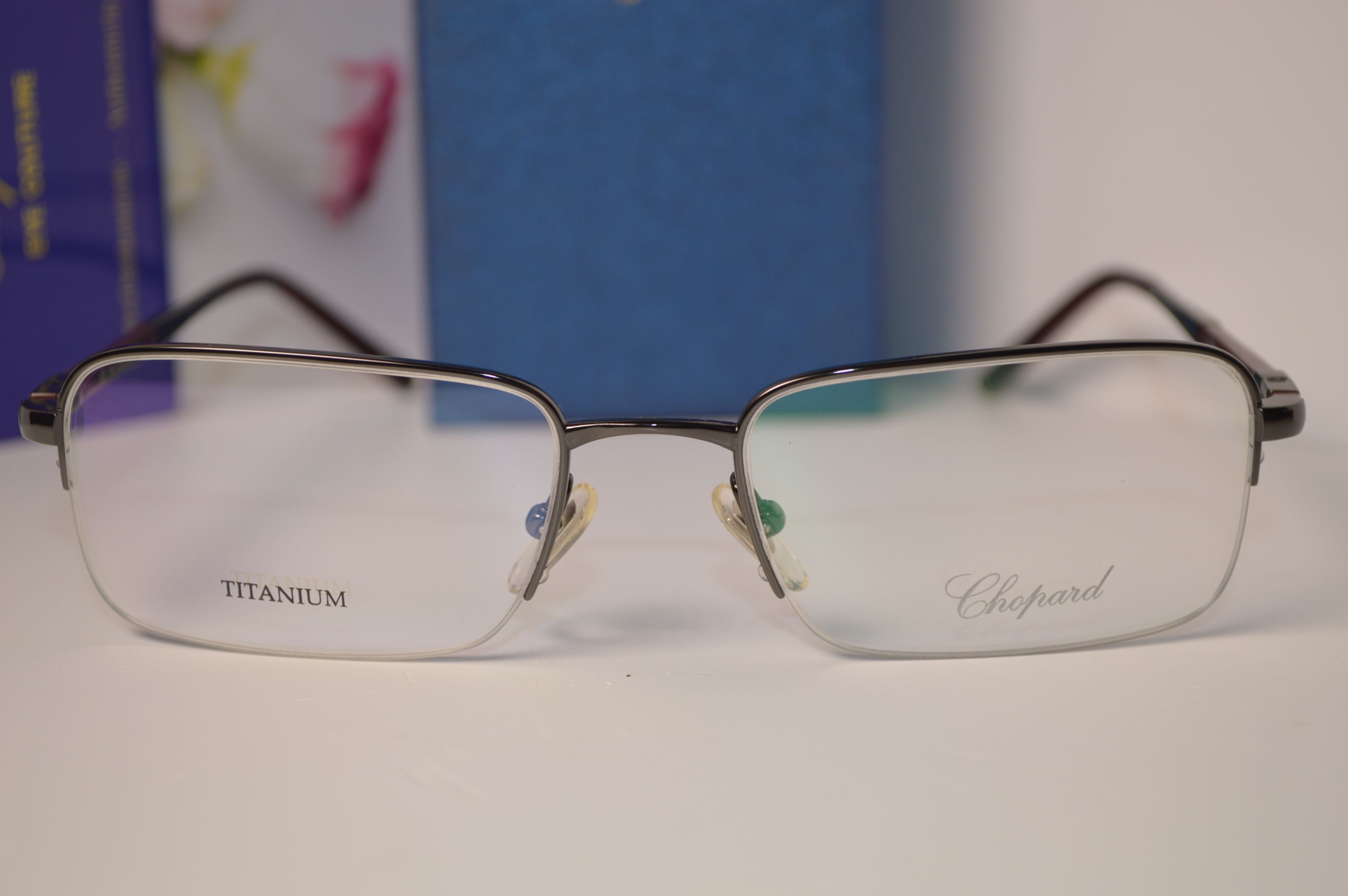 Оправа полуободковая, классическая, титан. Стиль от Chopard. Модель VCH 757 0509. Для него и для нее!