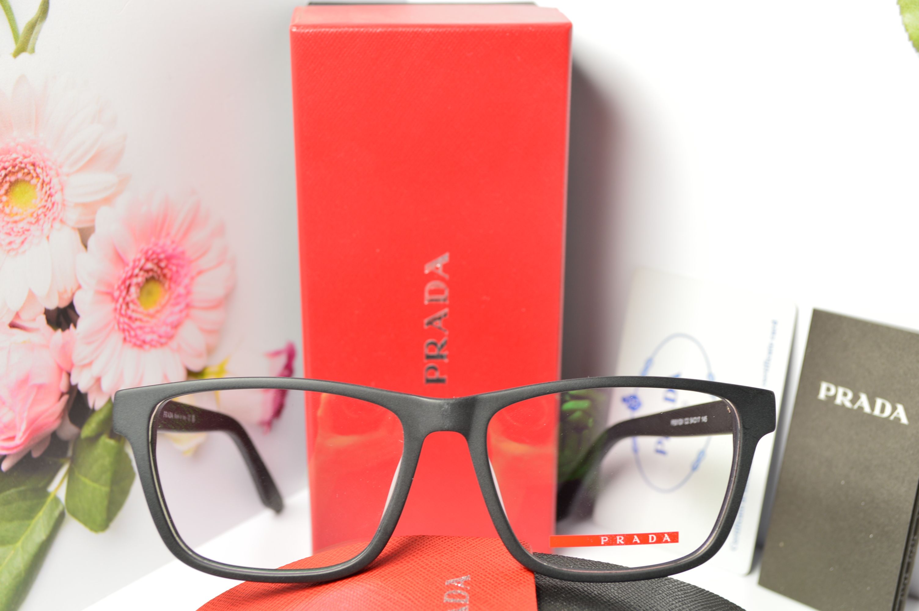 Оправа классическая, унисекс, пластиковая, PRADA модель PS01QV. Черный цвет.