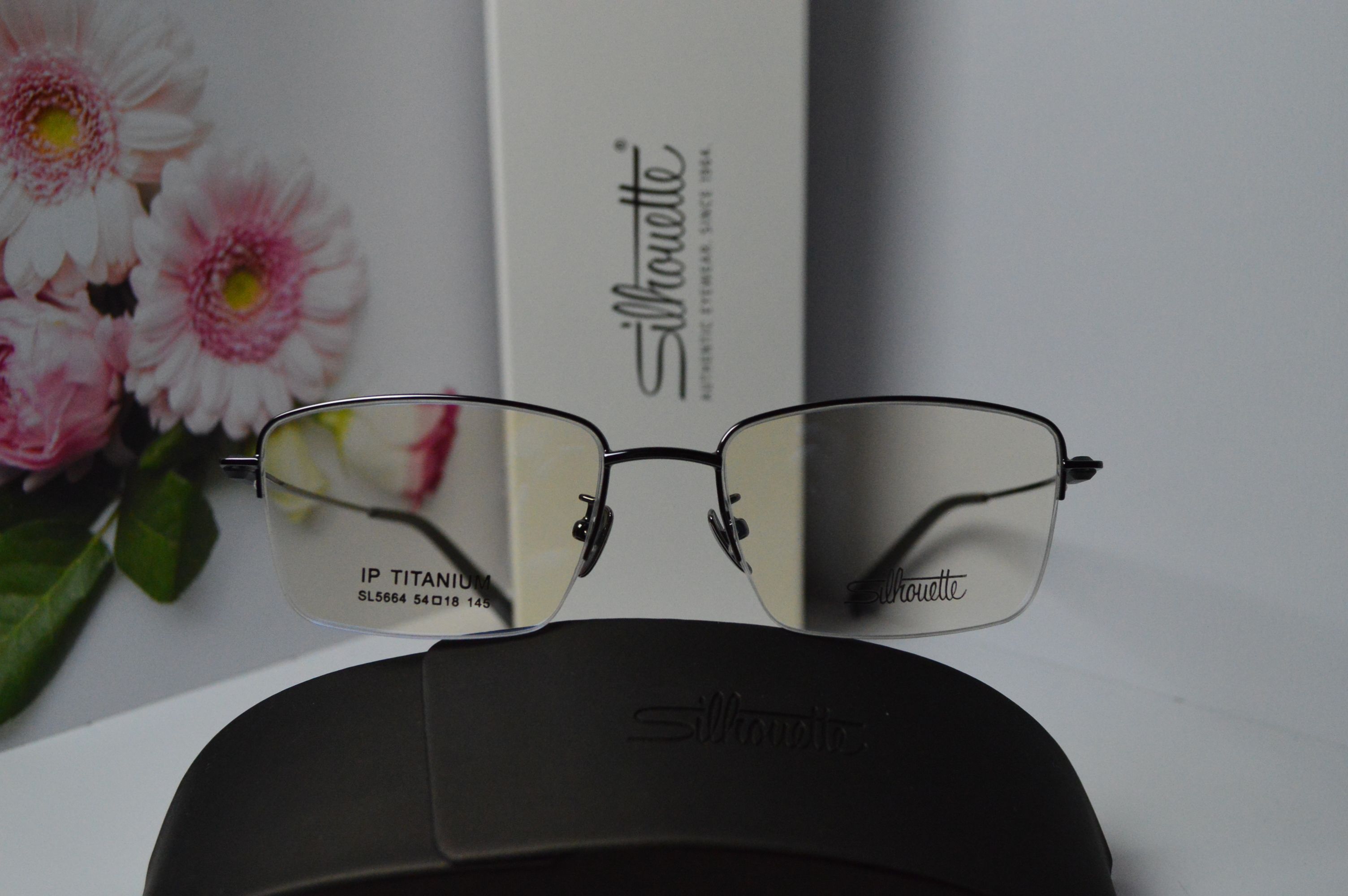 Оправа классическая, титан, полуободковая, Silhouette SL 5664. Стиль только для него!