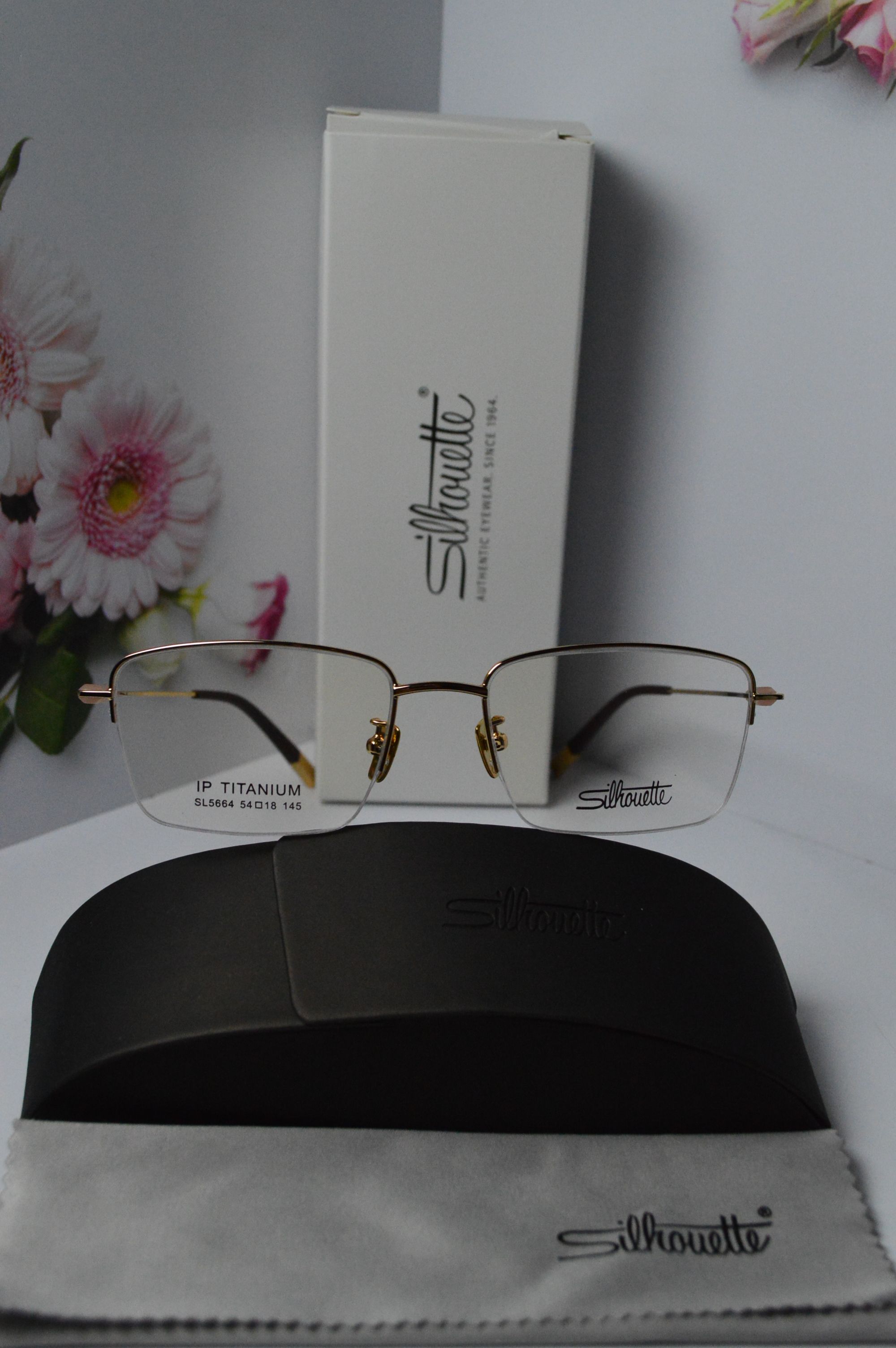 Оправа классическая, титан, полуободковая, Silhouette SL 5664. Стиль только для него!
