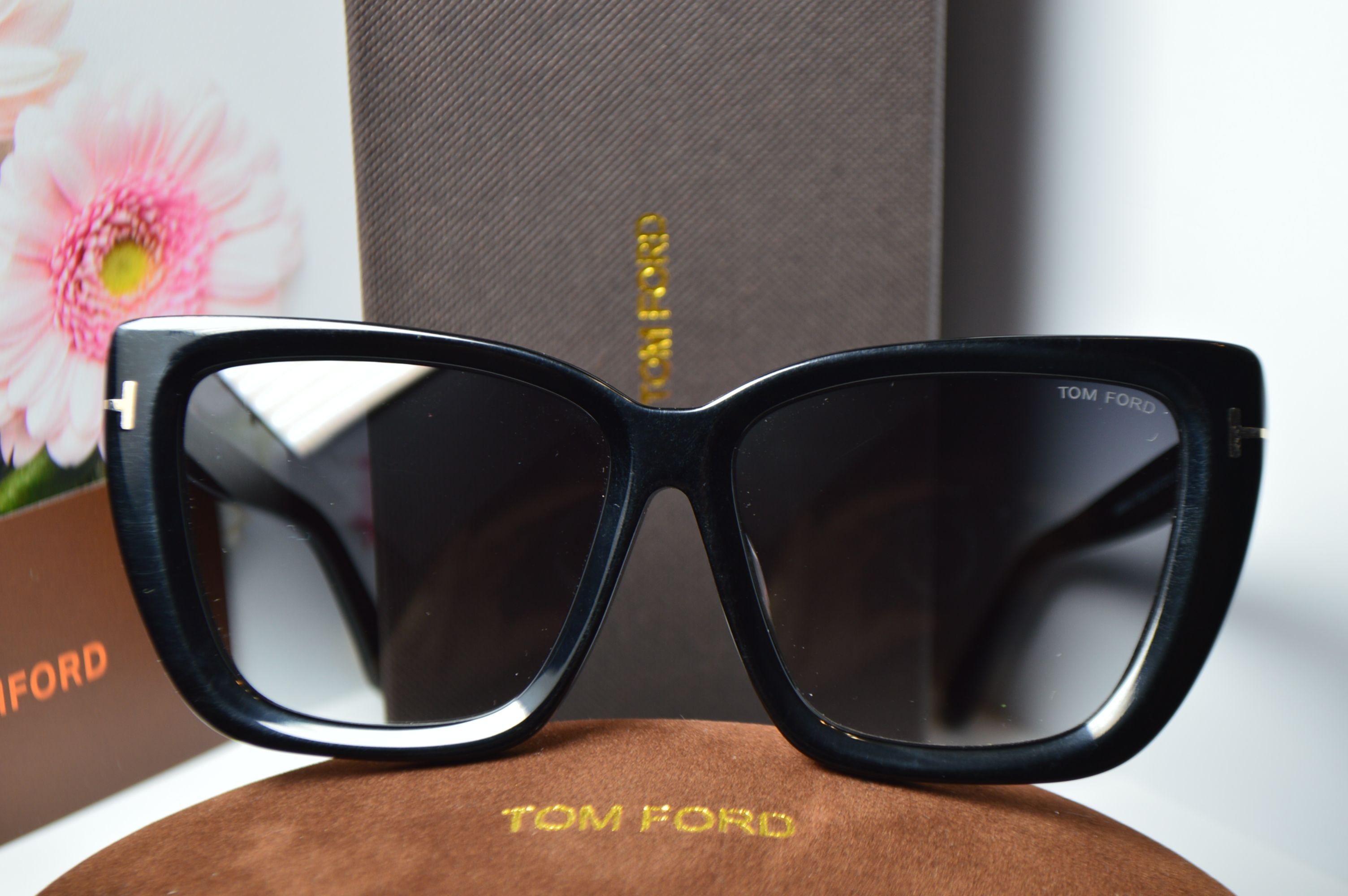 Очки солнцезащитные, ретро стиль от TOM FORD, модель Scarlet-02 FT 0920 . Стиль для неё!