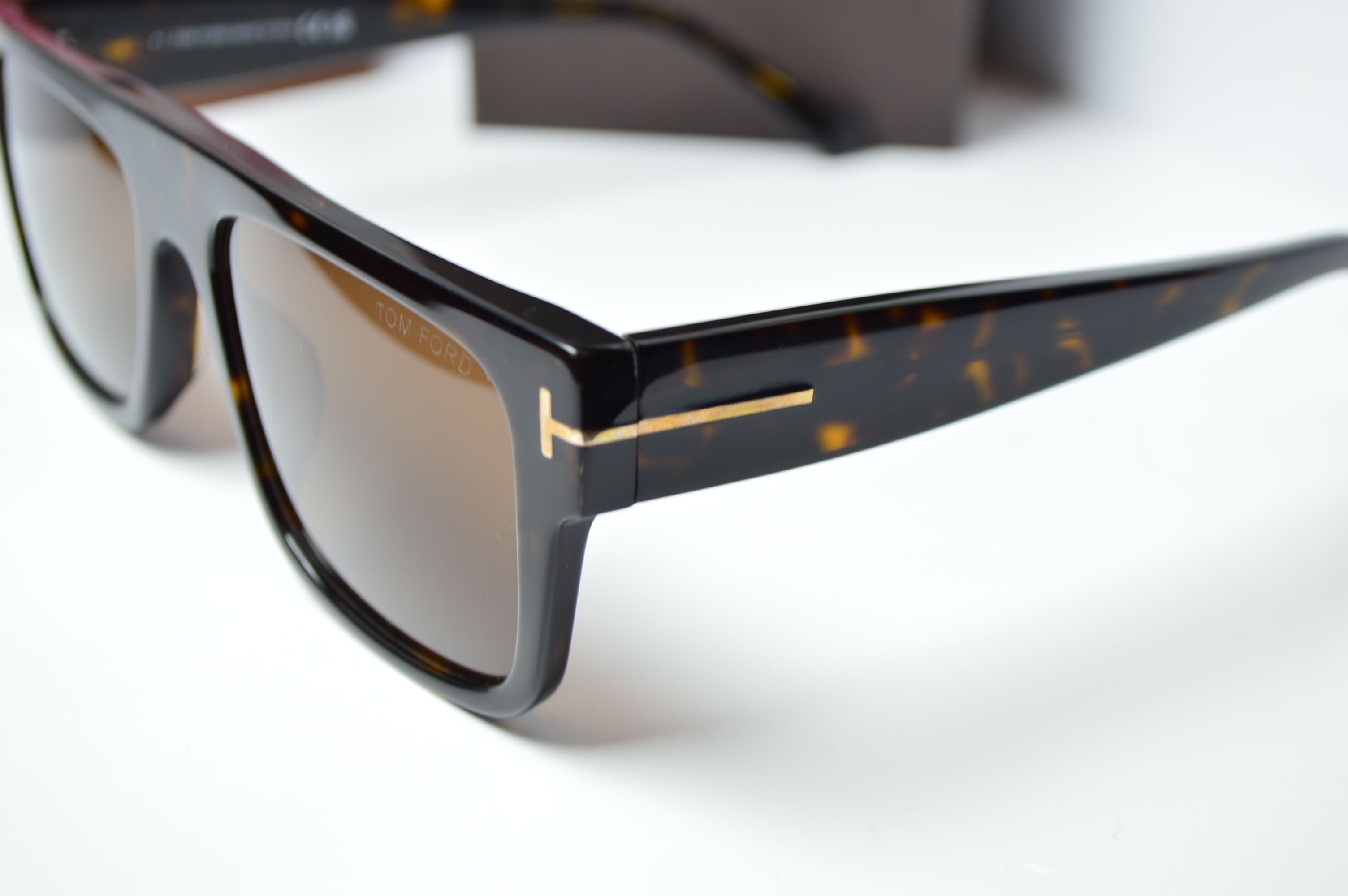 Очки солнцезащитные, ретро стиль от TOM FORD, модель Dunning-02 TF 907 052 . Брутальный стиль для каждого!