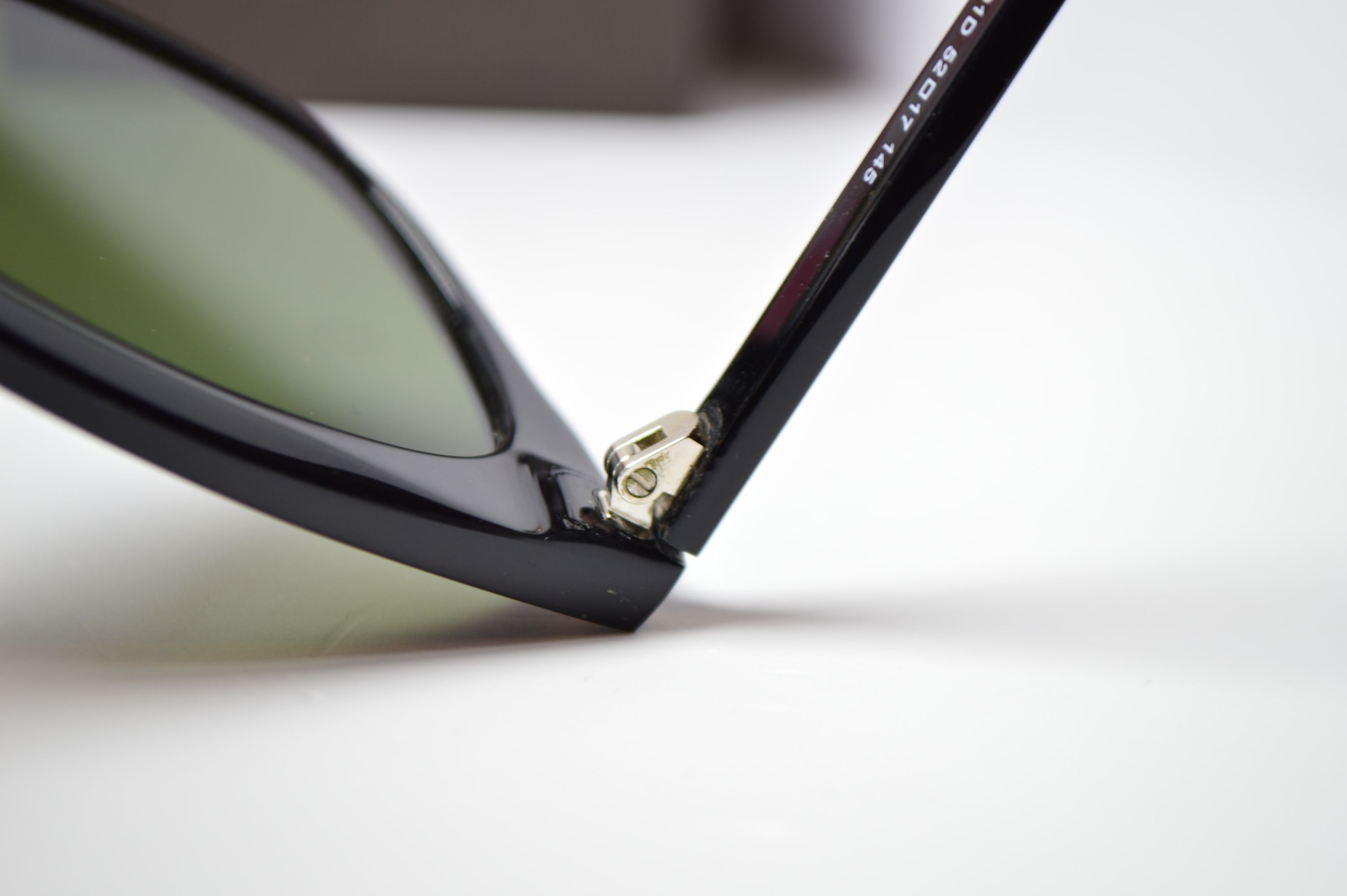 Очки солнцезащитные, ретро стиль от TOM FORD, модель FT 5599 01D . Элегантный стиль для нее!