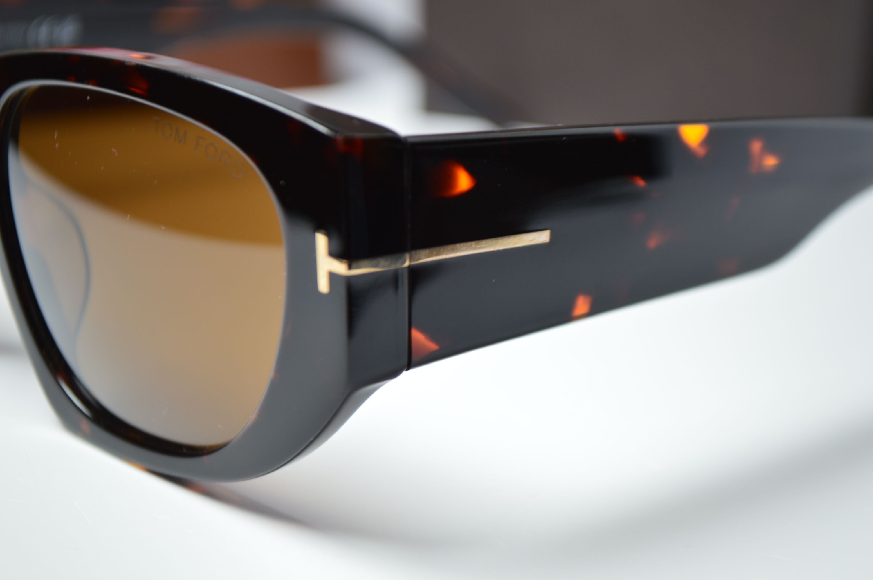Очки солнцезащитные, ретро стиль от TOM FORD, модель Cyrille-02 TF 987 052 . Широкая дужка!