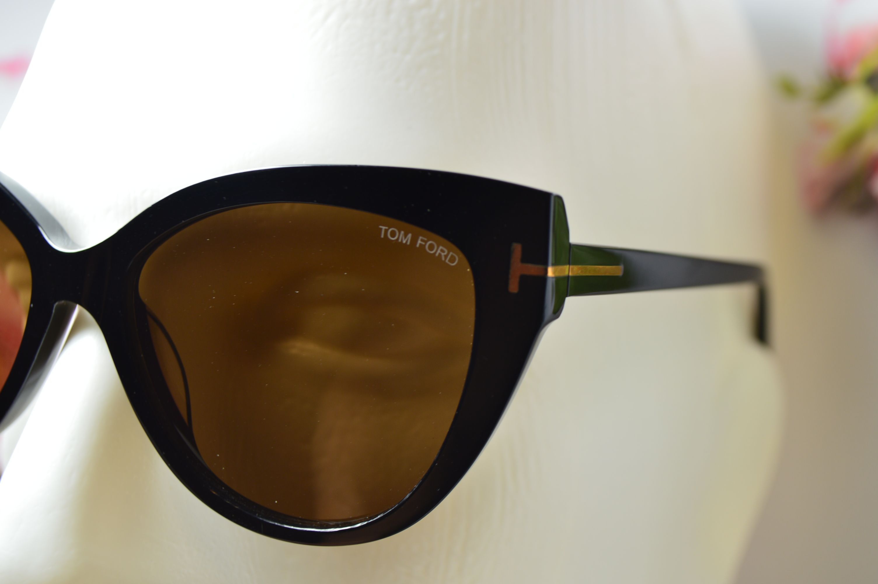 Очки солнцезащитные, ретро стиль от TOM FORD, модель FT 5673-B 056 . Стиль для нее!