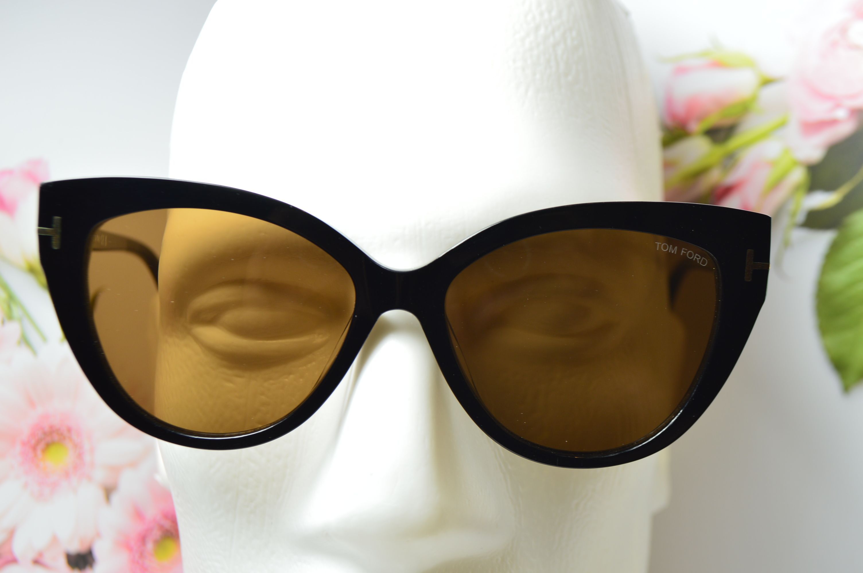 Очки солнцезащитные, ретро стиль от TOM FORD, модель FT 5673-B 056 . Стиль для нее!