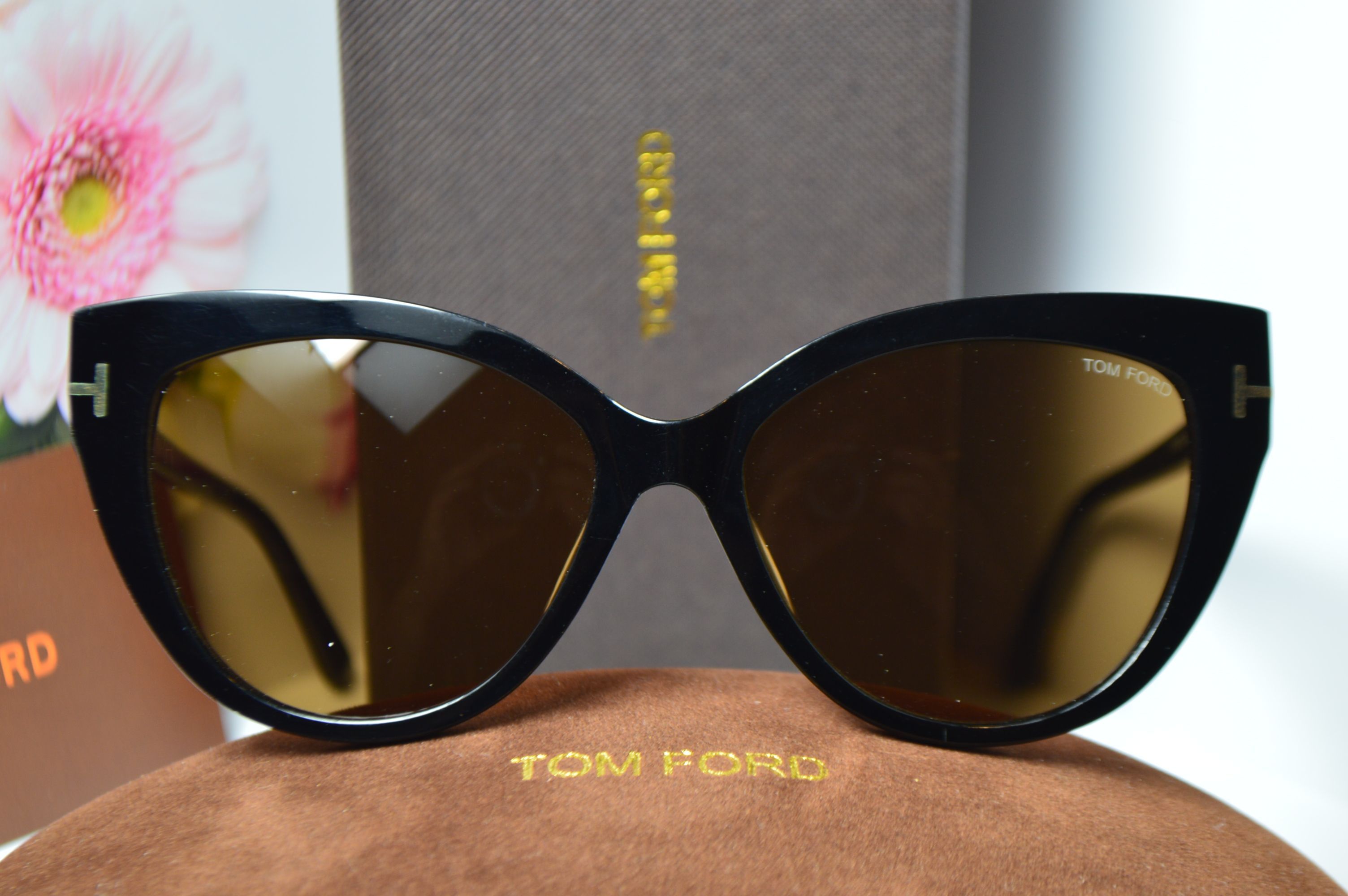 Очки солнцезащитные, ретро стиль от TOM FORD, модель FT 5673-B 056 . Стиль для нее!