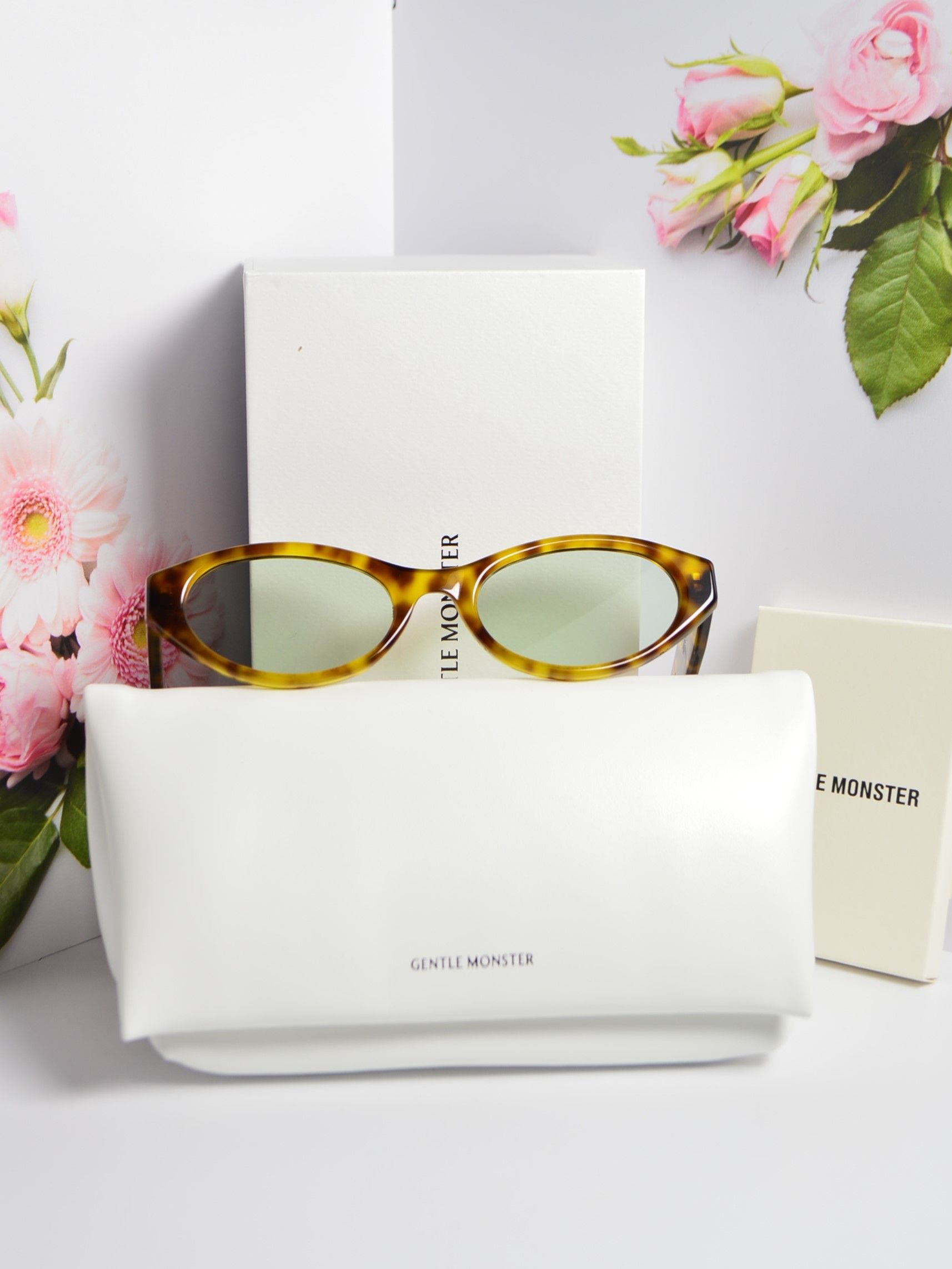 Солнцезащитные очки, стиль от Gentle Monster. Модель Maison Margiela MM210
