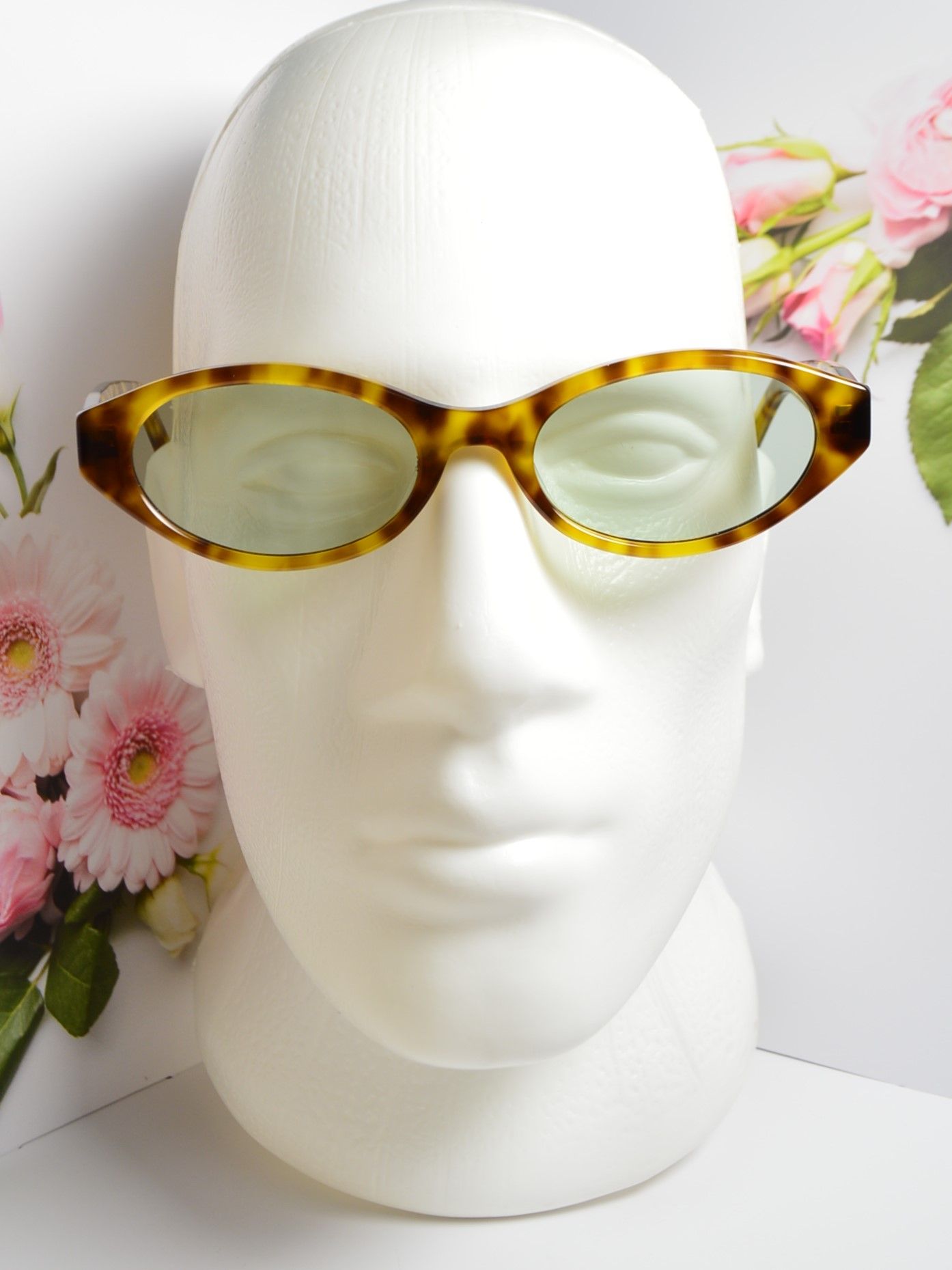 Солнцезащитные очки, стиль от Gentle Monster. Модель Maison Margiela MM210